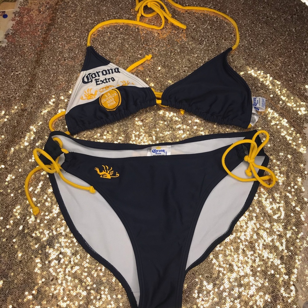 Corona Extra | Corona Bikini